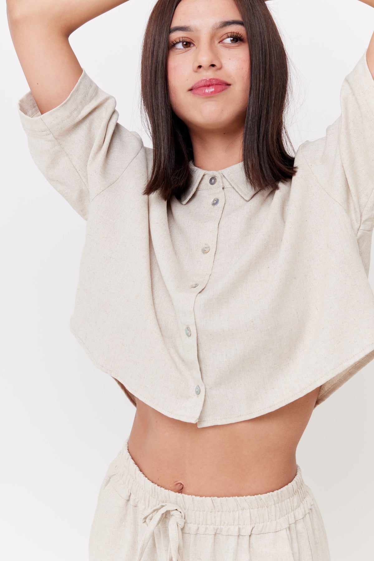 Camisa cropped y culotte